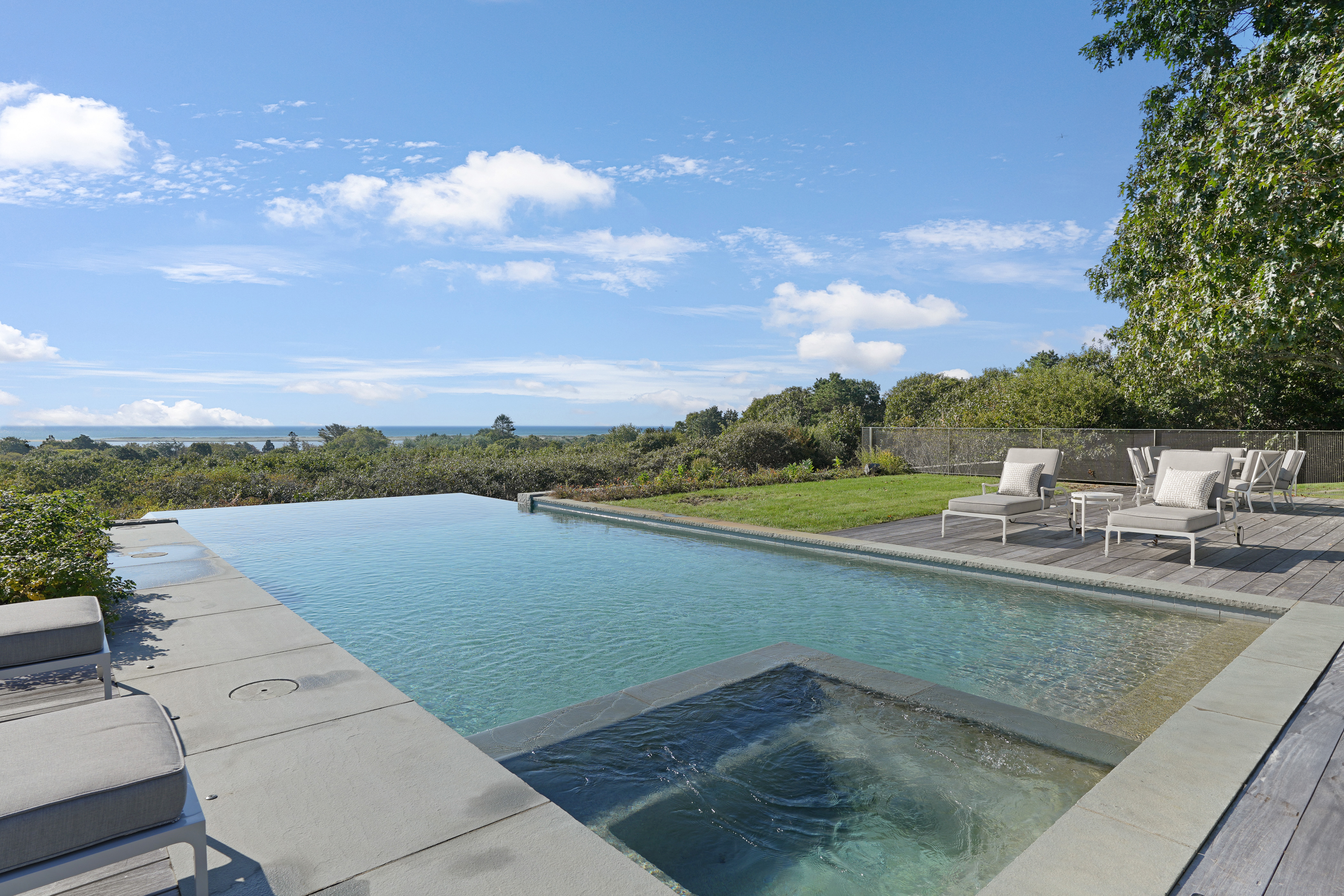 Infinity pool on Marthas Vineyard