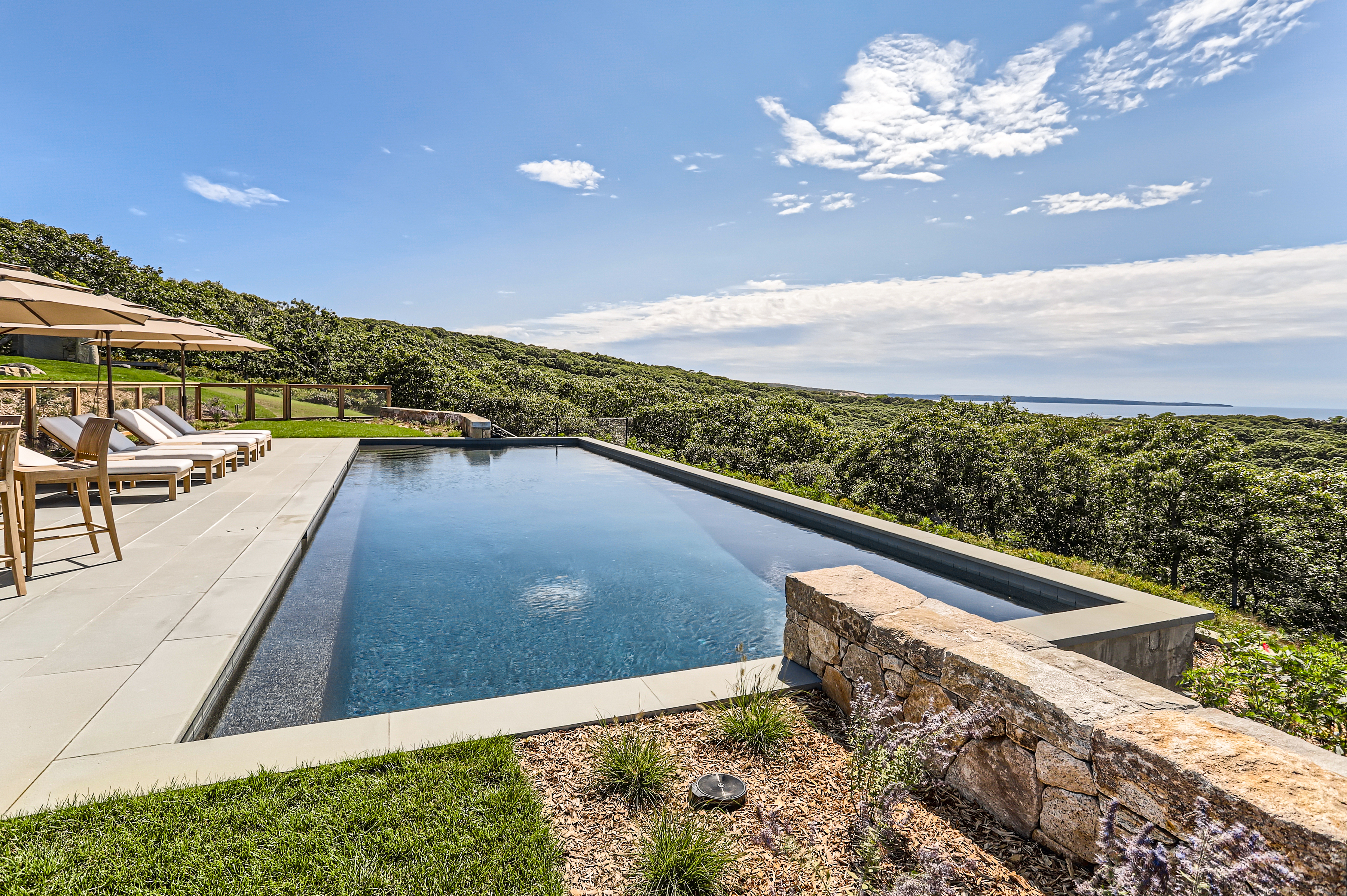 swimming pool with waterview