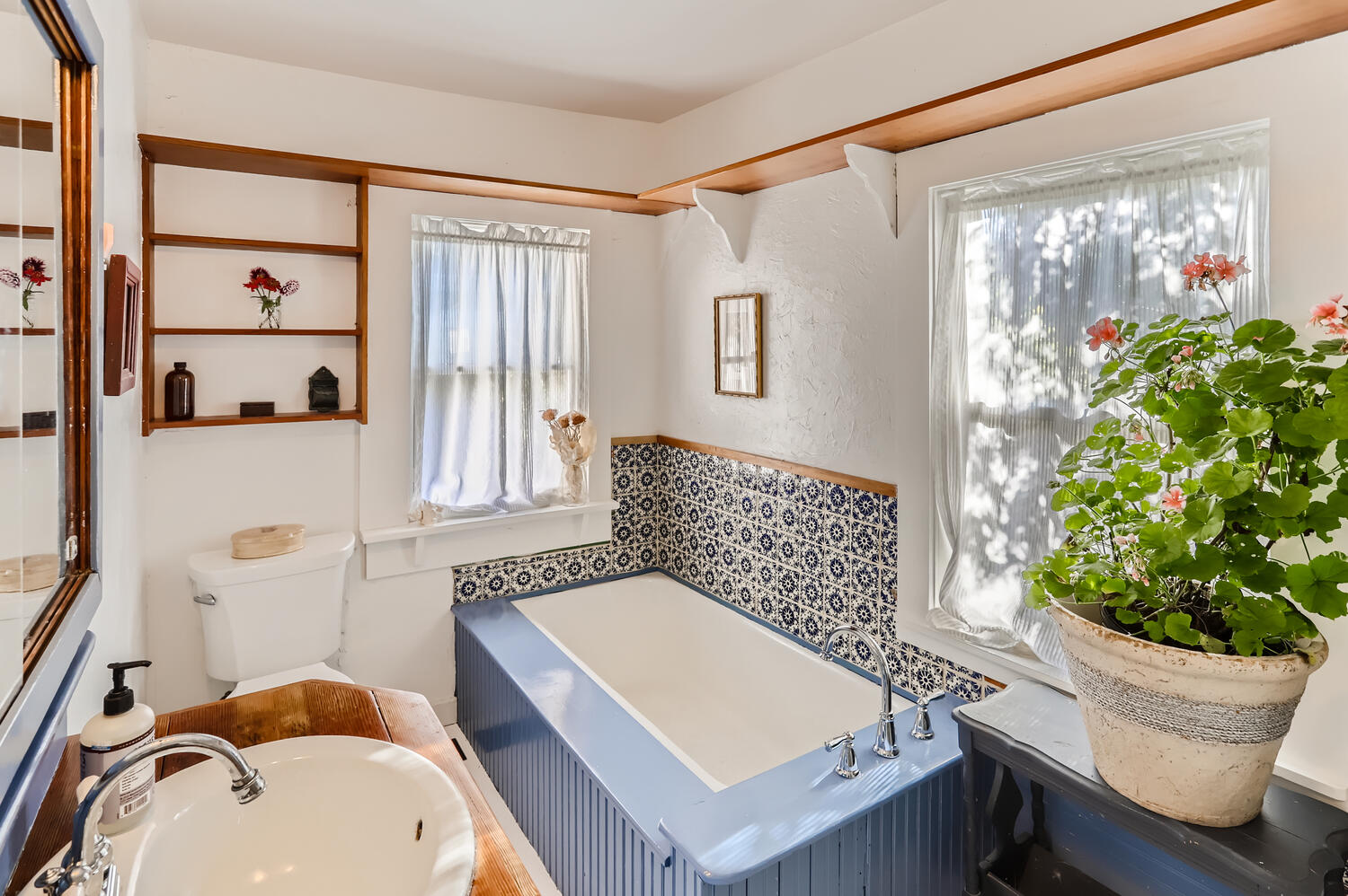 bathroom with blue tile