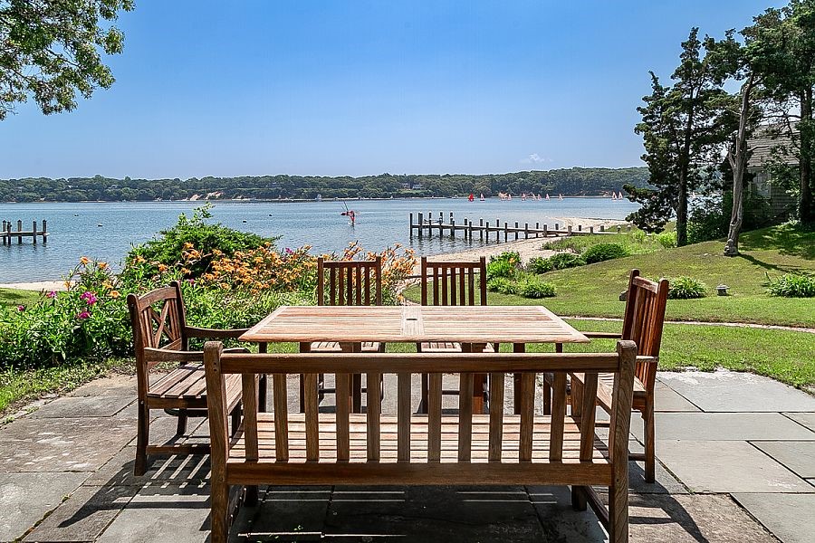 Water view on Hines Point