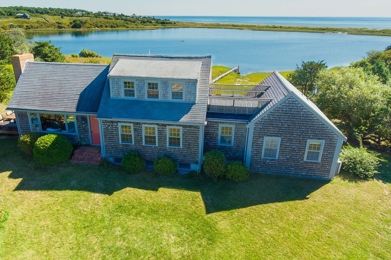 Lorca, stonewall pond, stonewall beach, chilmark, waterview, property for sale, marthas vineyard, tea lane associates