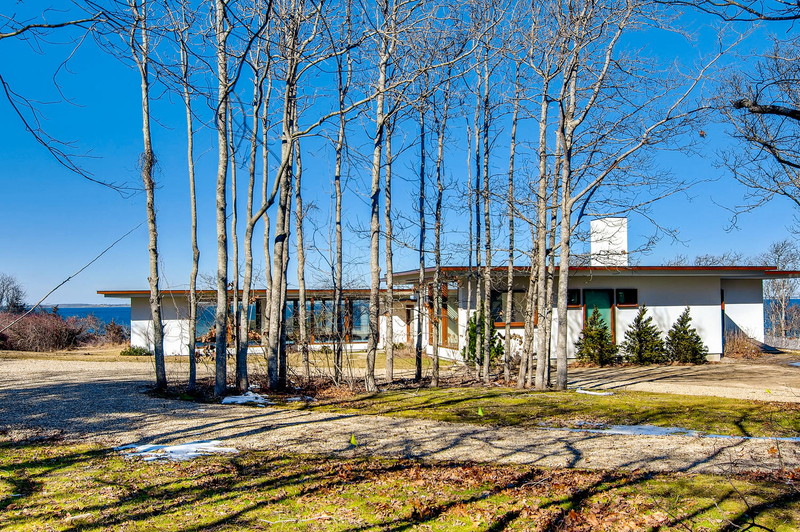 circular driveway, martha's vineyard, 30 beach Pebble Road, Tea Lane Associates, Waterfront, Real Estate for sale