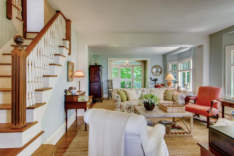 living room, palladian window, marthas vineyard, west chop, property for sale 