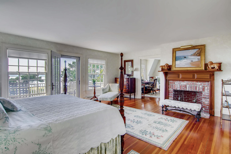 master bedroom, waterview balcony, marthas vineyard, west chop