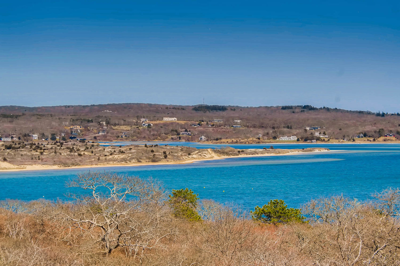 Martha’s Vineyard, Tea Lane Associates, Property For Sale,  Water view, Atlantic Ocean, Featured Property, Cape Cod, Massachusetts