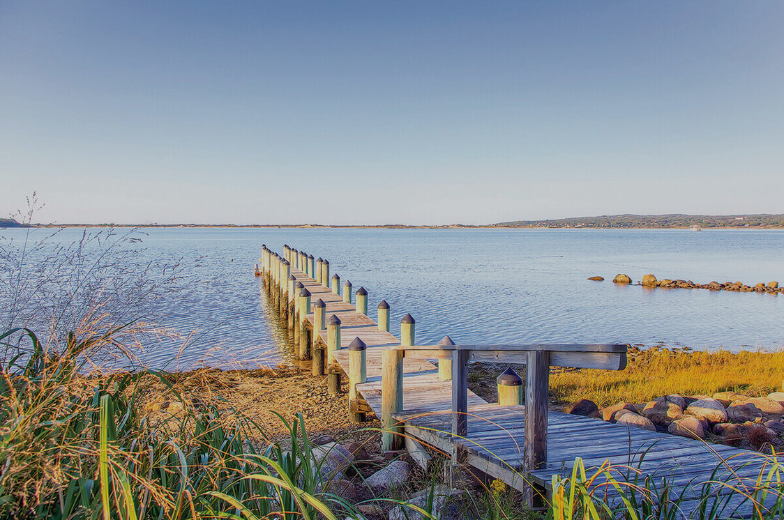 Martha's Vineyard waterfront real estate and vacation rentals boardwalk image