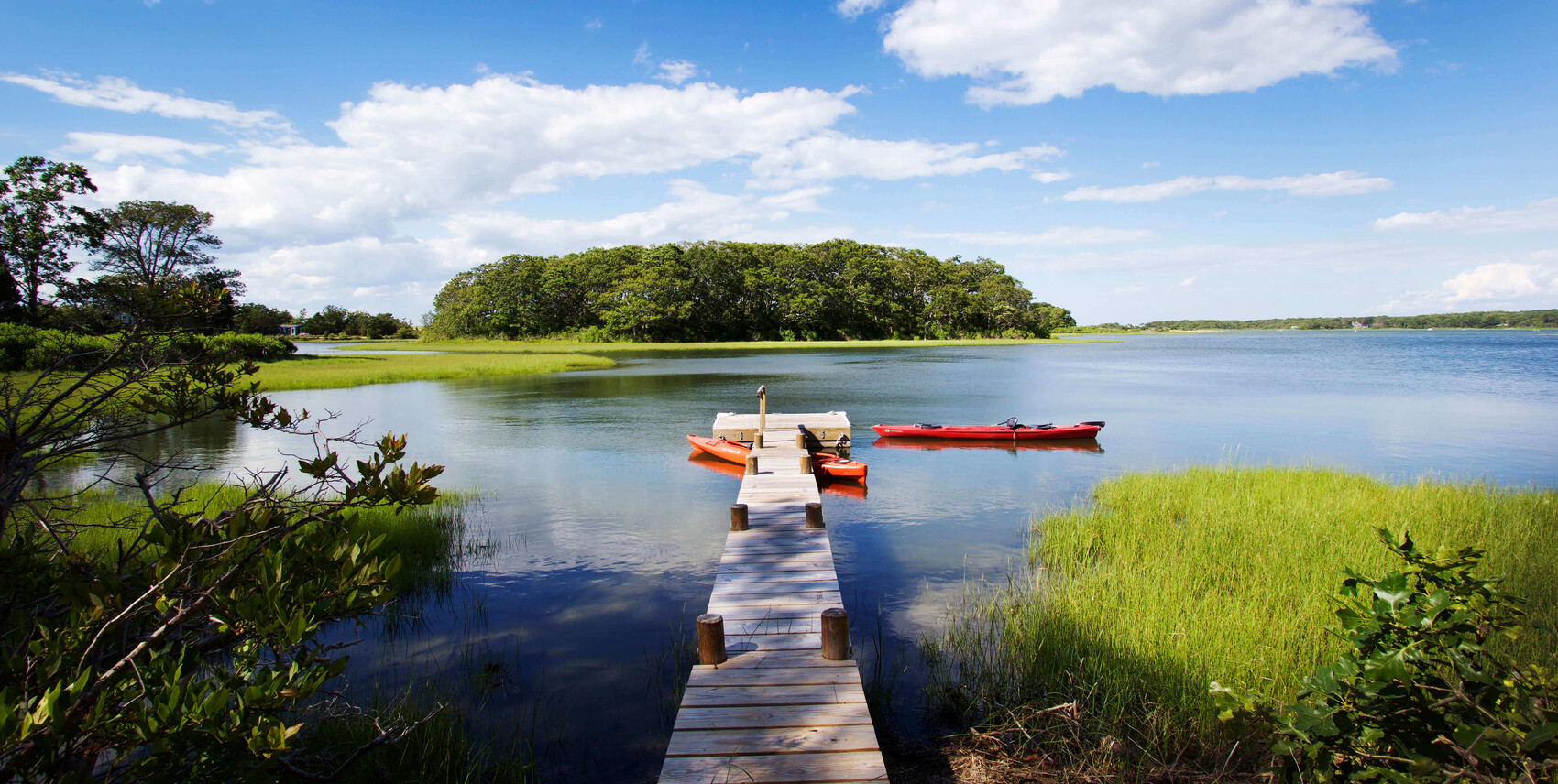 dock and water image for martha's vineyard real estate and luxury vacation rentals