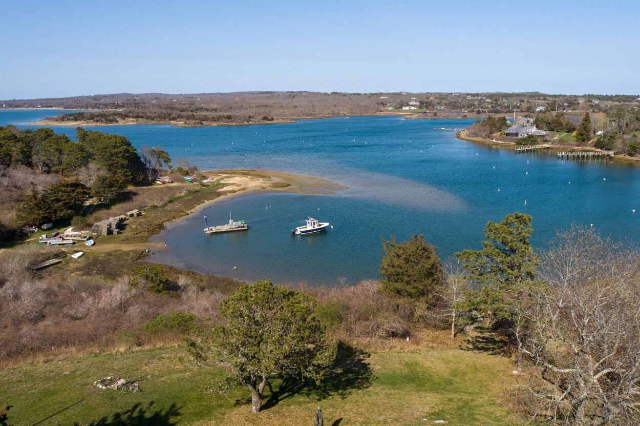 1 Clam Point Cove Road, Chilmark