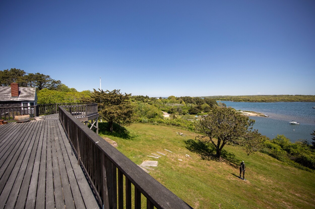 1 Clam Point Cove Road, Chilmark