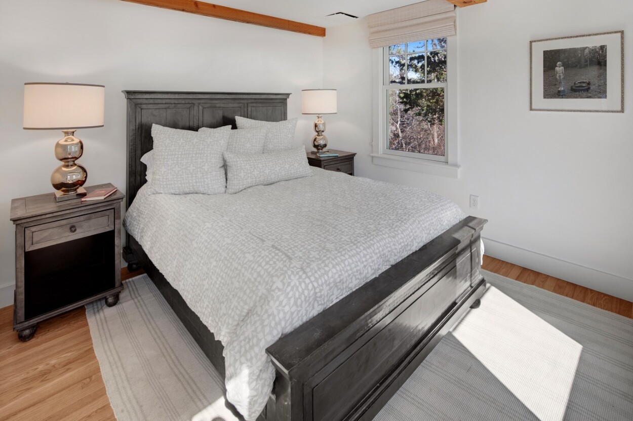 1 Clam Point Cove Road, Chilmark