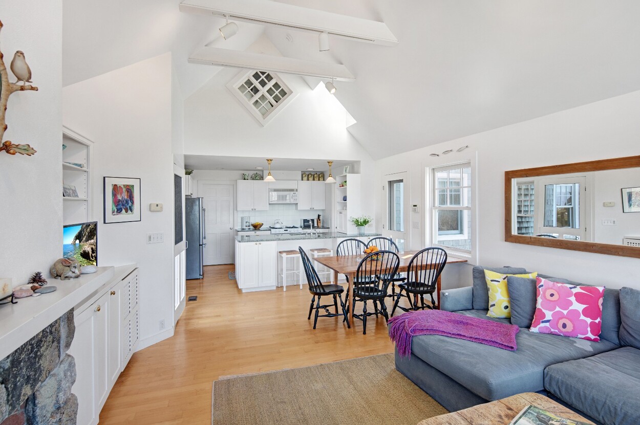 1 Clam Point Cove Road, Chilmark