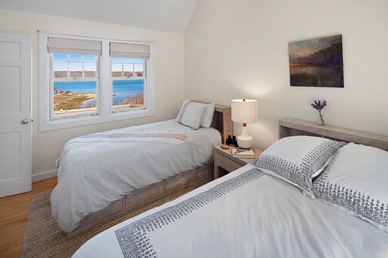 1 Clam Point Cove Road, Chilmark