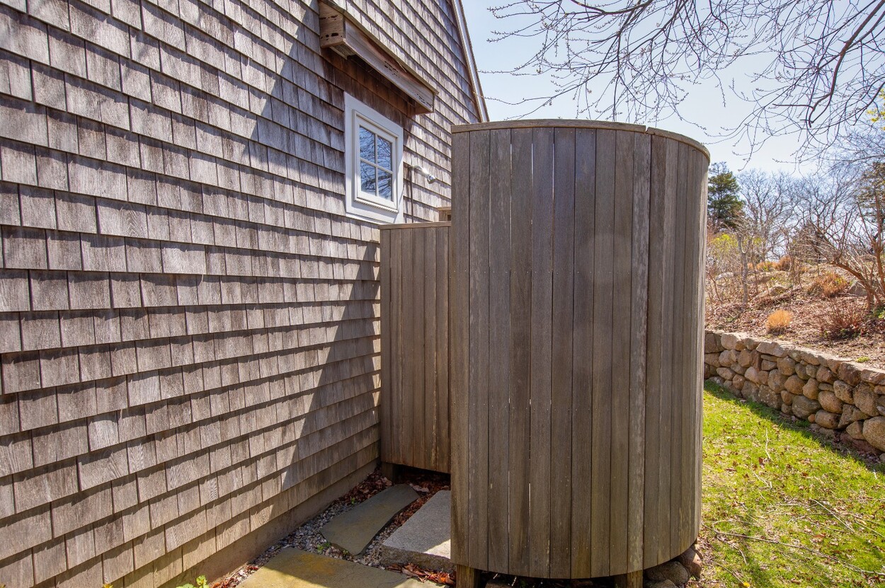 1 Clam Point Cove Road, Chilmark