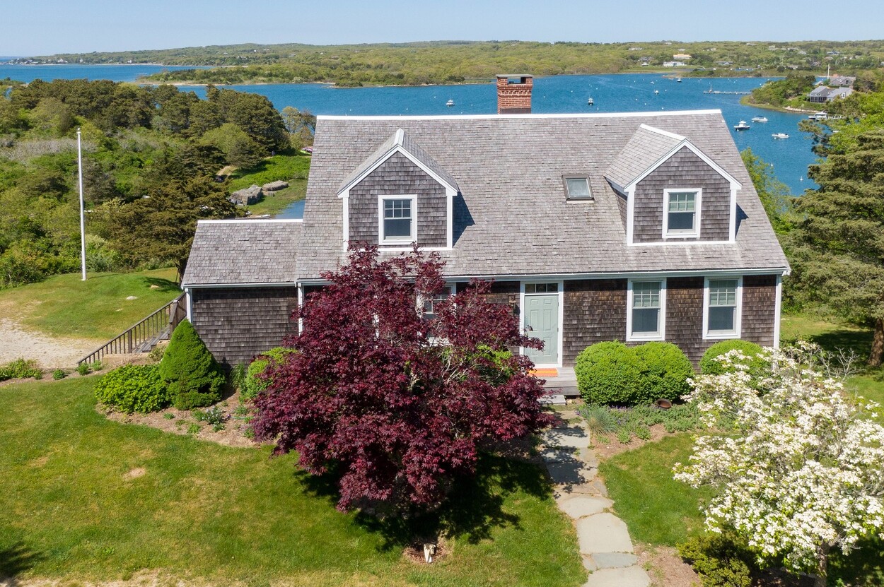 1 Clam Point Cove Road, Chilmark