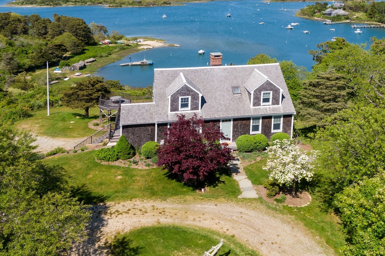 1 Clam Point Cove Road, Chilmark
