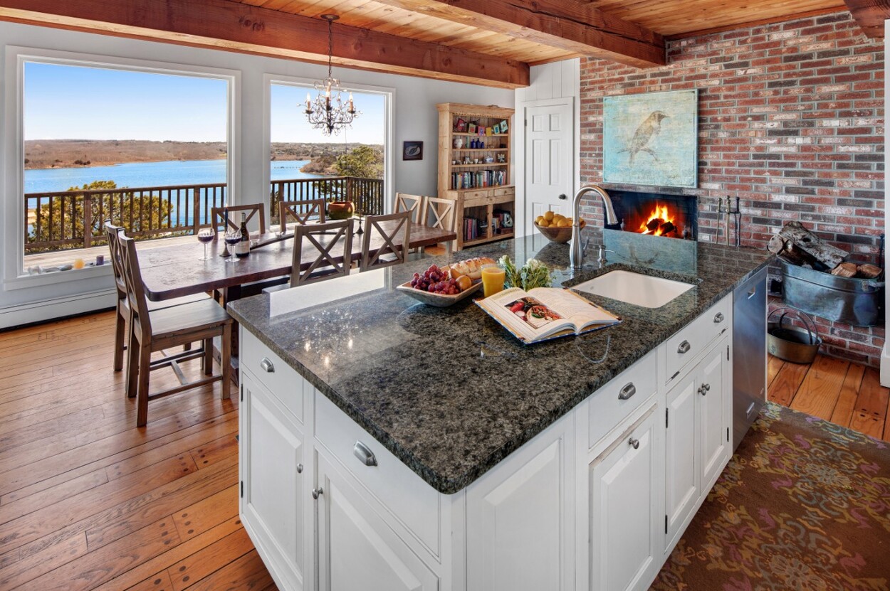 1 Clam Point Cove Road, Chilmark