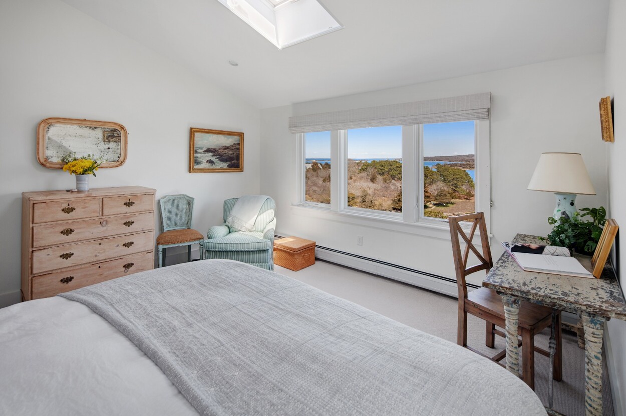 1 Clam Point Cove Road, Chilmark