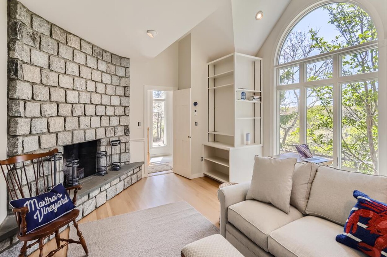 Near Bike Path West Tisbury 155607 4 bedrooms, 3 baths