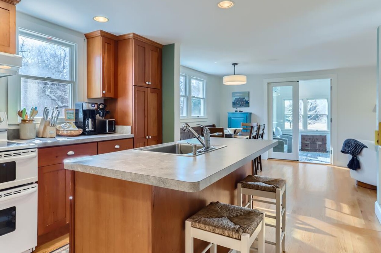 UpIsland Chilmark 158668 4 bedrooms, 2 baths